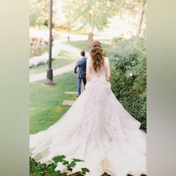 Wedding Dress - Picture 3 of 3